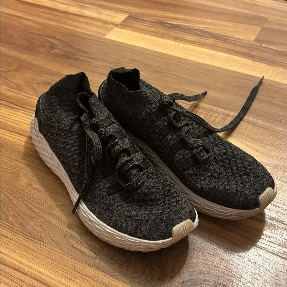 Nobull Trainers - Picture 1 of 2